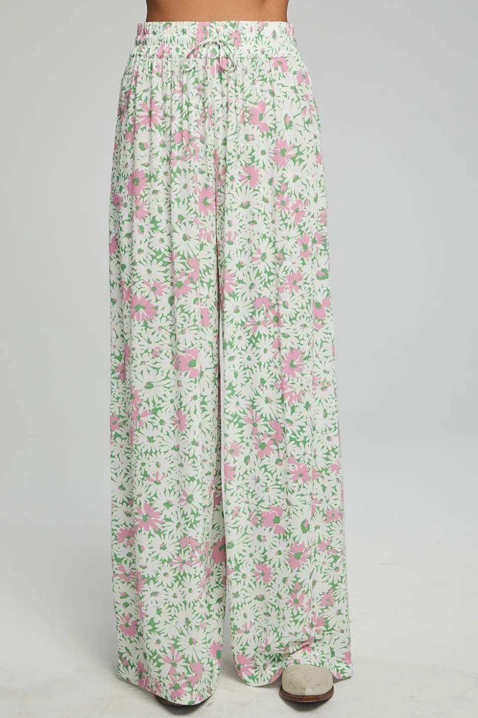 Chaser Brand Hudson Joggers - Grass Daisy Floral Cheap