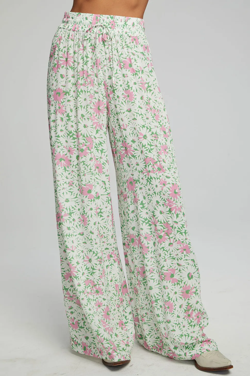 Chaser Brand Hudson Joggers - Grass Daisy Floral Cheap