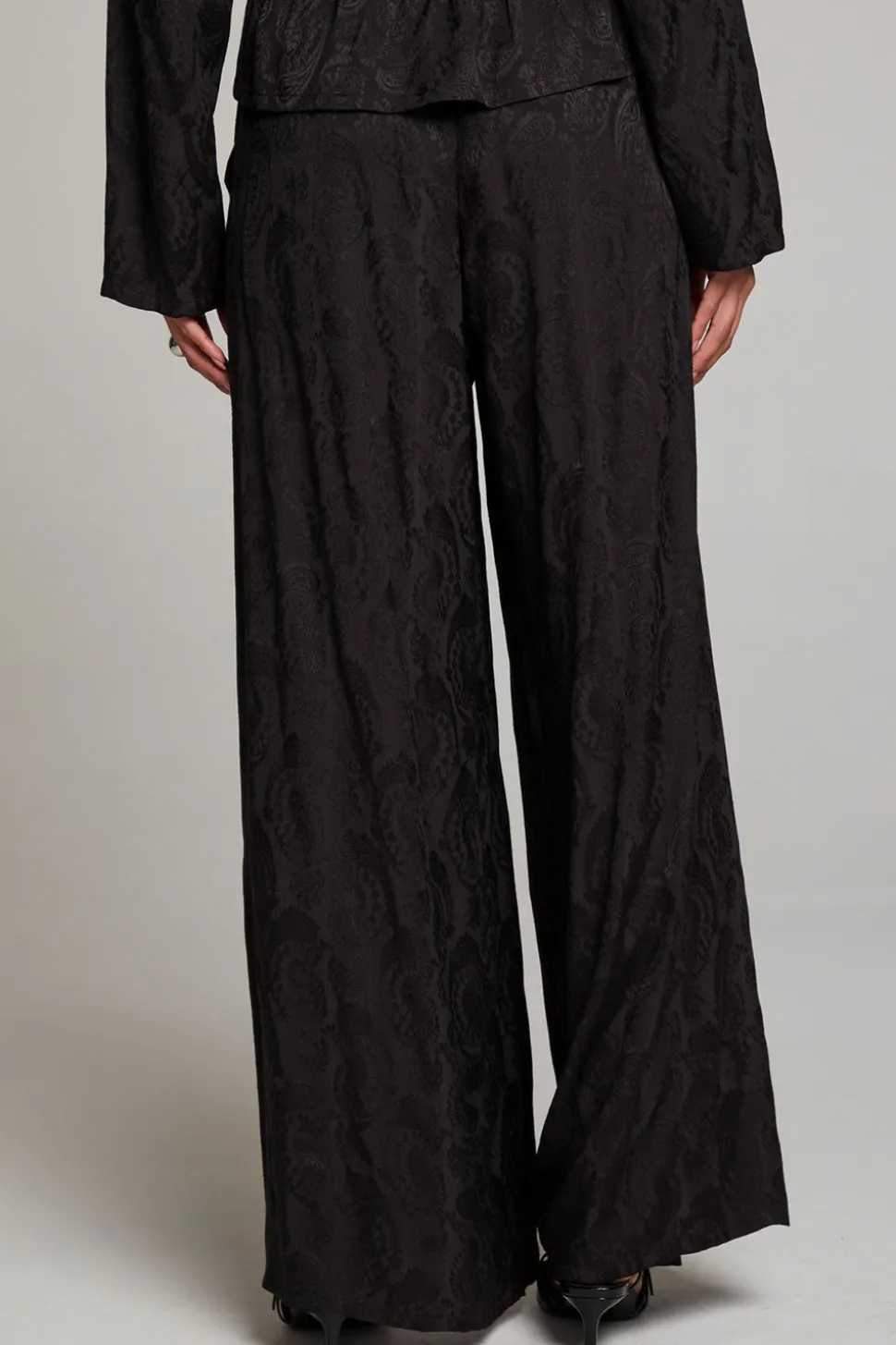 Chaser Brand Journey Licorice Pant Online