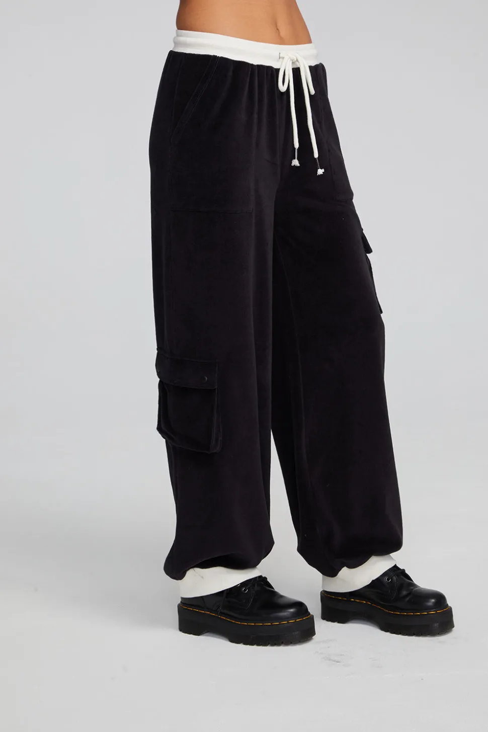 Chaser Brand Raquel Shadow Black Joggers New