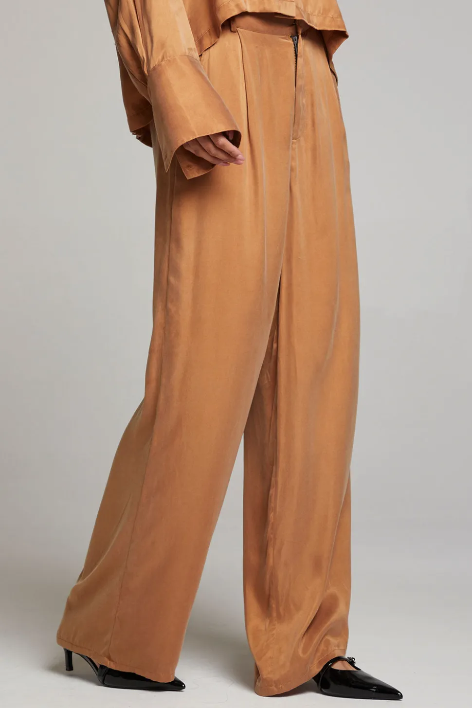 Chaser Brand Roy Toffee Trouser Best Sale