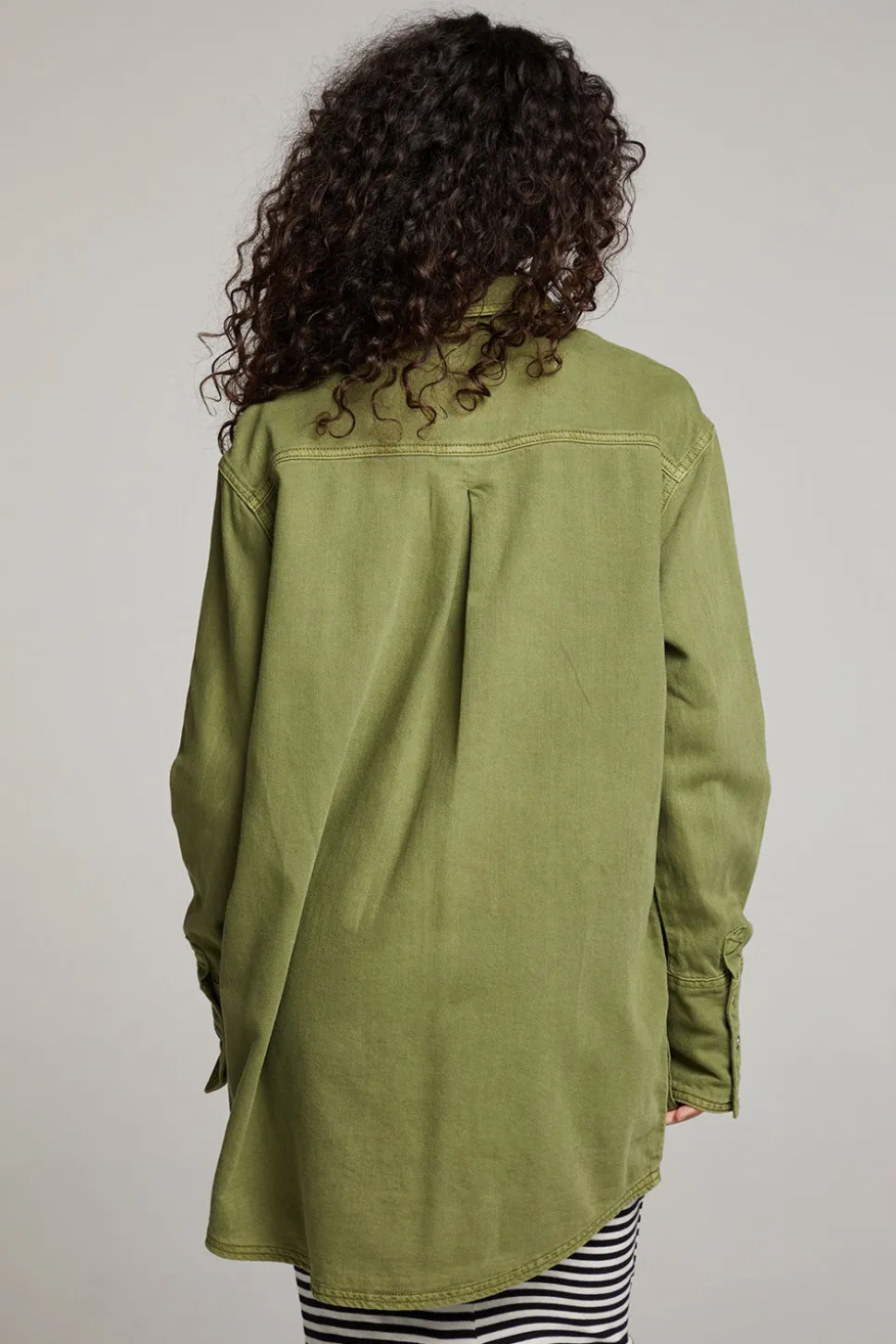 Chaser Brand Sweet Pea Sphagnum Button Up Store